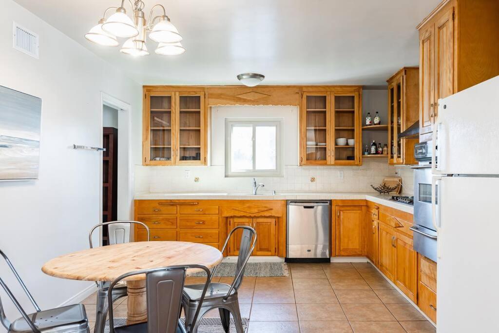 Apartment Casa Flora -2br- Free Parking In Little Italy!
